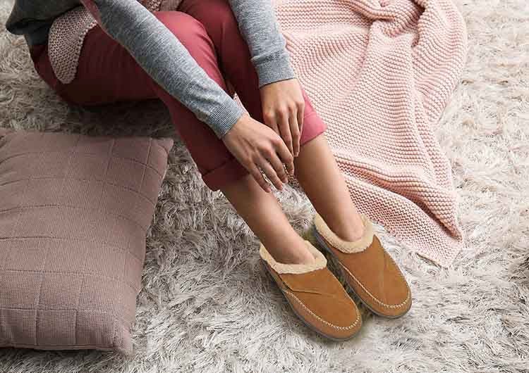 Brown Orthofeet Arch Support House Women's Slippers | BFDJW6817