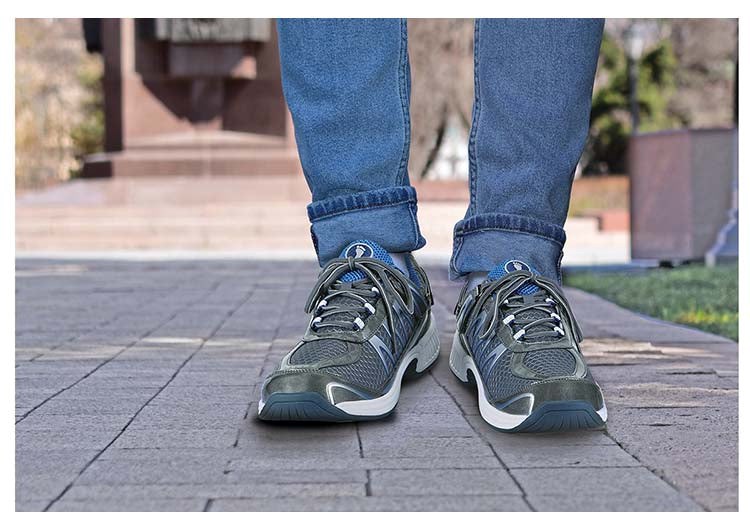 Gray Orthofeet Athletic No Lace Heel Strap Men's Sneakers | TGRYL5319